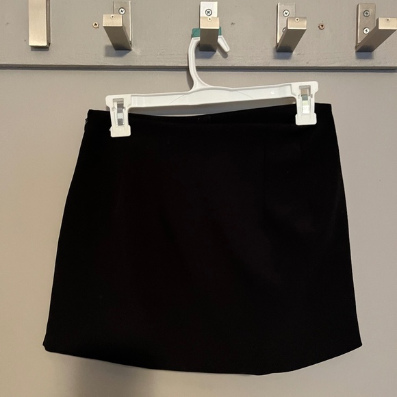 Express Super High Waisted Tailored Mini Skirt - Black - Picture 3 of 3